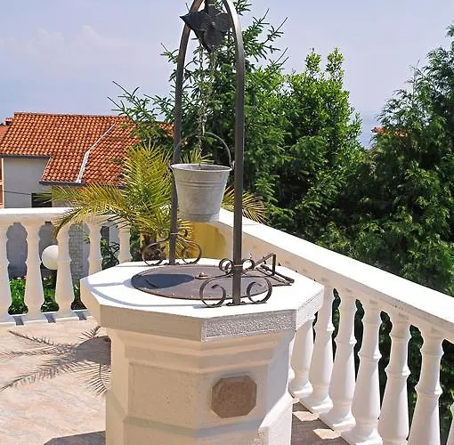 Petricic With Swimming Pool Appartement
